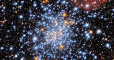 El cumulo estelar abierto NGC 330 ESA Hubble NASA