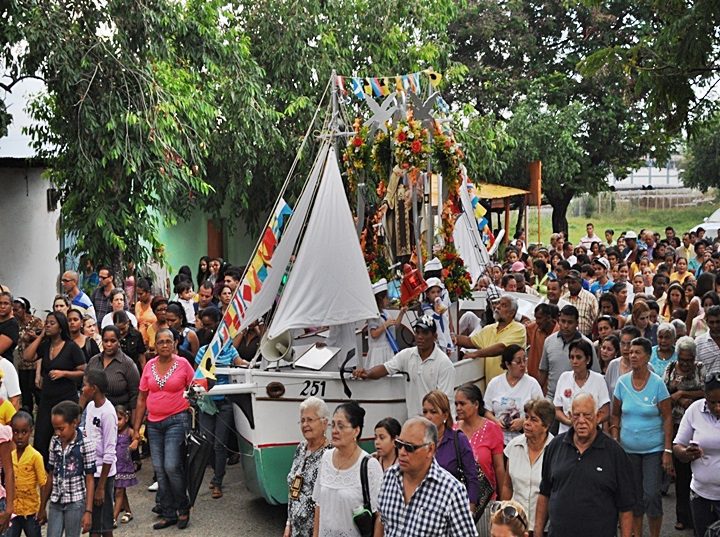 Virgen del Carmen, Procesión en Güiria