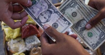 Una gran mayoría de venezolanos reciben dólares del exterior