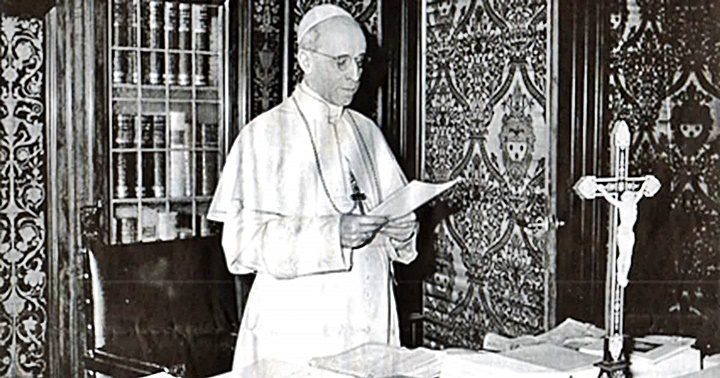 Tras la desclasificación de miles de documentos se ha conocido el activo papel de Pío XII en la ayuda a los judíos durante la II Guerra Mundial.
