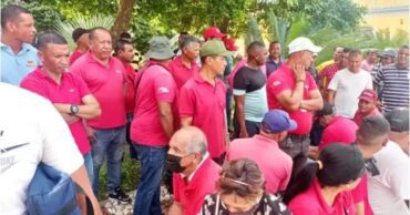 Los trabajadores de Sucre Gas protestaron frente a la sede de la gobernación en Cumaná