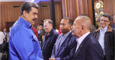 Sean creativos para conseguir dinero, le dijo Nicolás Maduro a los gobernadores y alcaldes