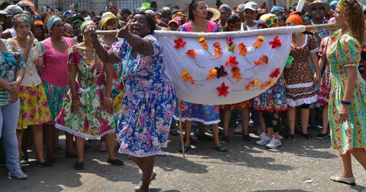 Baile de la Hamaca tradicion portena
