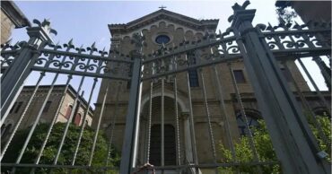 El Vaticano está investigando varias de sus transferencias millonarias a un fondo de inversión privado
