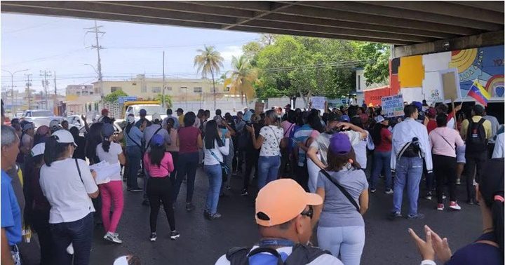 Eucadores de Cumaná protestando 2 Eucadores de Cumaná protestando 2