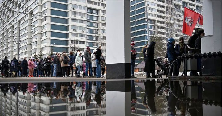 Rusos votando 17 3 2024