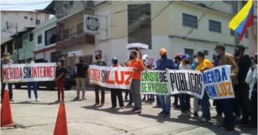 Mérida protesta servicios