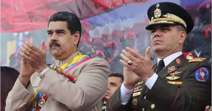 Vladimir Padrino López y Ncolás Maduro