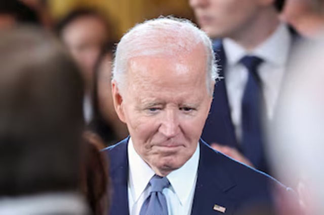 La administración Biden temía que la IA avanzada pudiera asegurar la supremacía militar del PCCh. (REUTERS/Kevin Lamarque)
