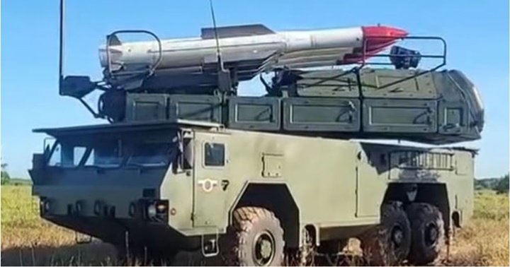 Buk M2E Caracas 1