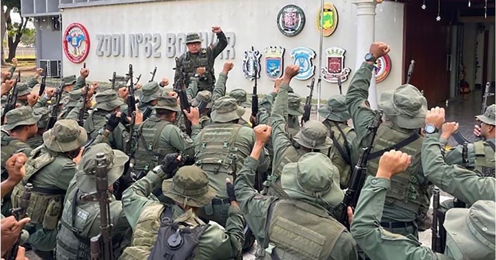 Militares venezolanos