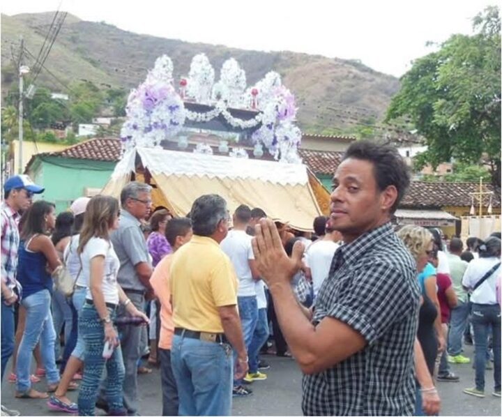 Vicentica Ramos y su Santo Sepulcro