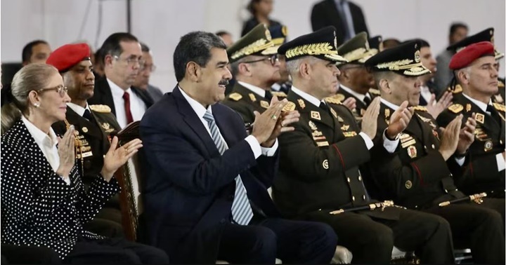 Nicolás Maduro y Vladimir Padrino López