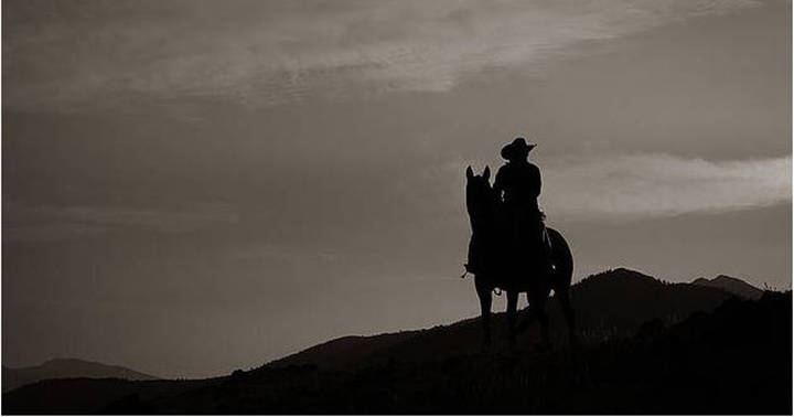Hombre a caballo