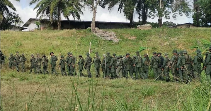 Militares venezolanos