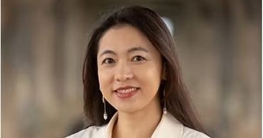 Ángela Huyue Zhang