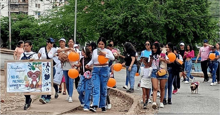 Marcharon en Carúpano por los animales 1