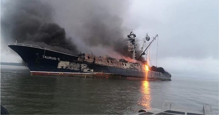 Barco atunero venezolano Ecuador 1