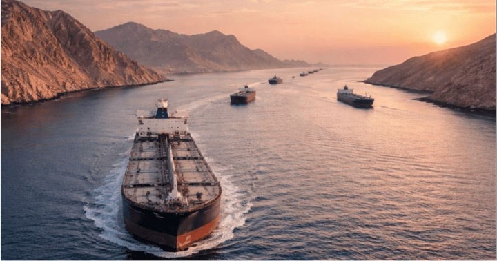 Estrecho de Ormuz barcos