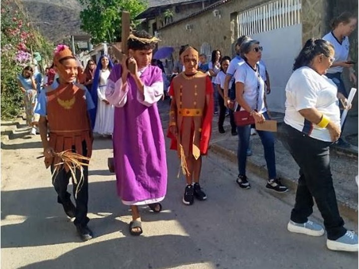 UEP Antonio José de Sucre viacrucis 1