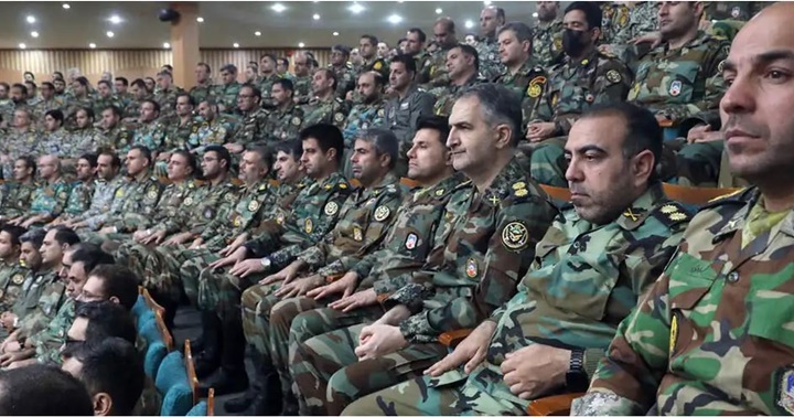 Militares iranís