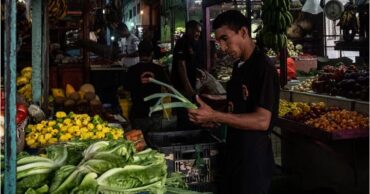 Bloomberg: Venezuela subió el salario mínimo a 240 dólares en medio de inflación y protestas laborales