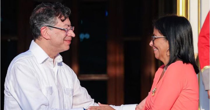 Gustavo Petro y Delcy Rodríguez