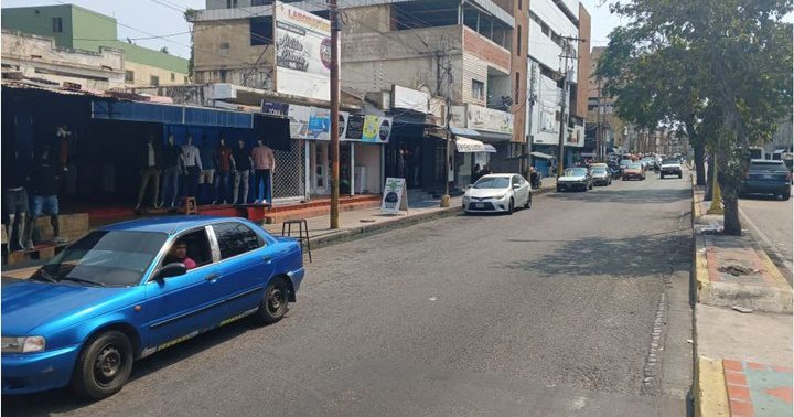 Puerto La Cruz comercios