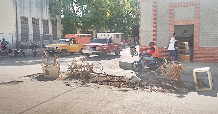 Más allá de la plaza Bolívar 1