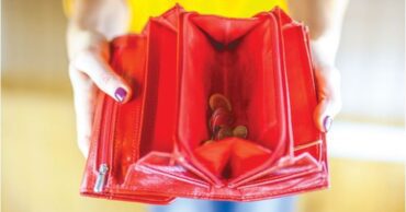 Cartera con monedas viejas