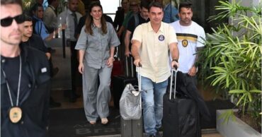 Flávio Bolsonaro y su familia