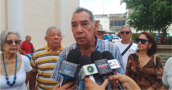 José González educador Sucre