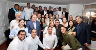 María Corina Machado y coordinadores VV