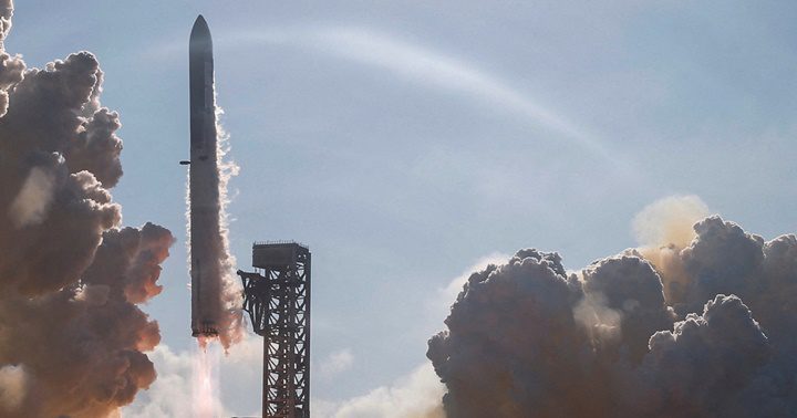 SpaceX SpaceX